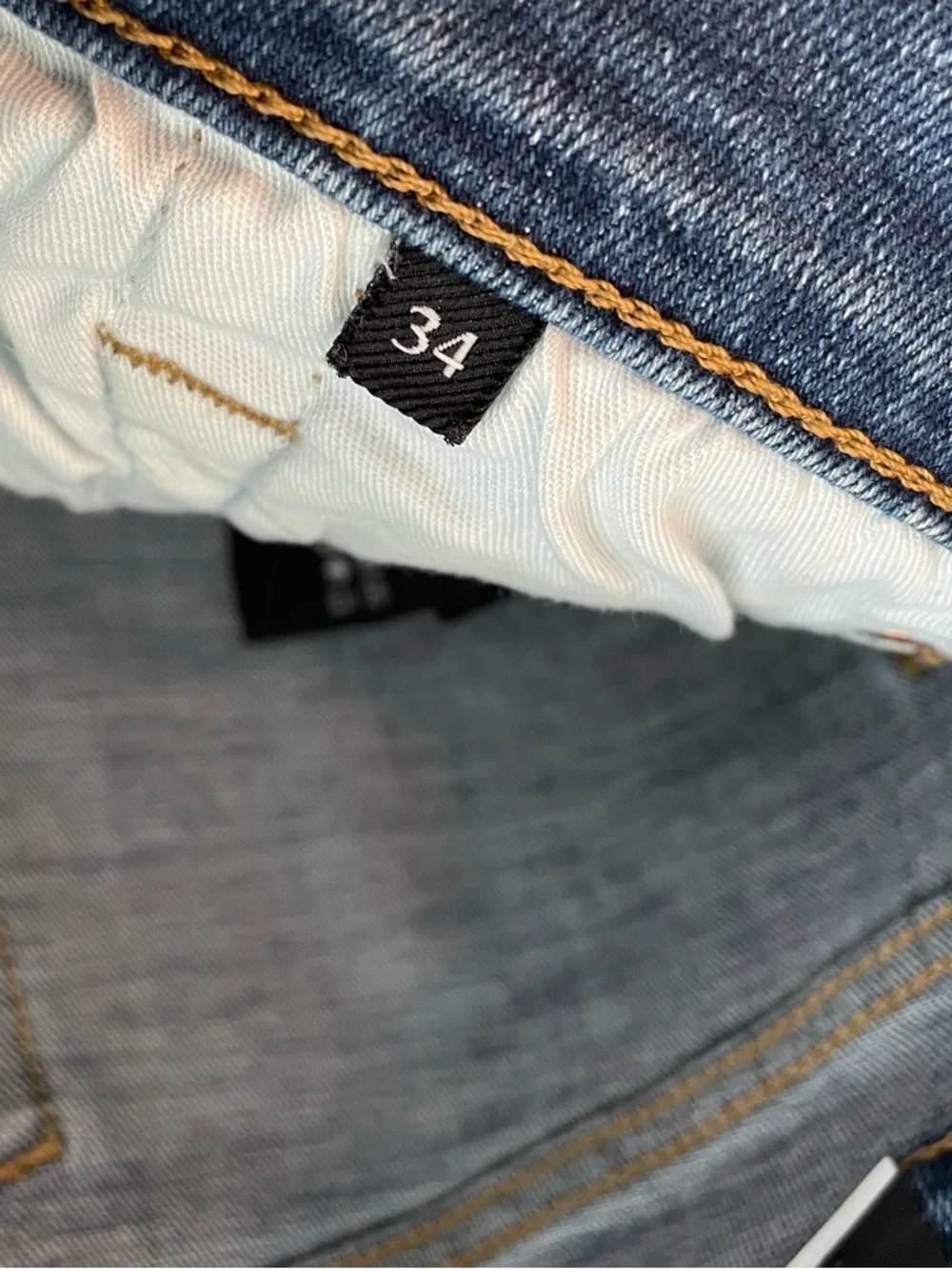 7FAM 7 for all mankind Austyn Straight Denim Jeans 34x32 Distressed new